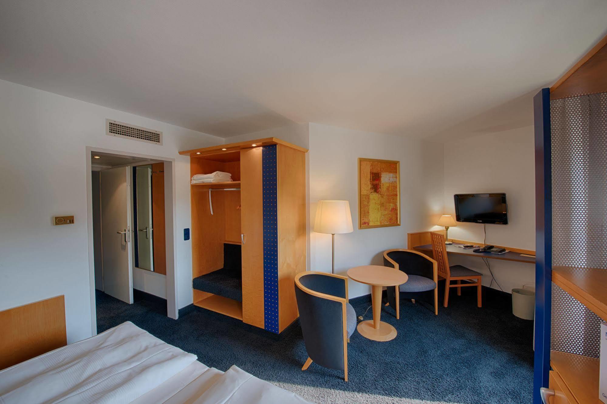 Hotel & Restaurant Walfisch Вюрцбург Экстерьер фото